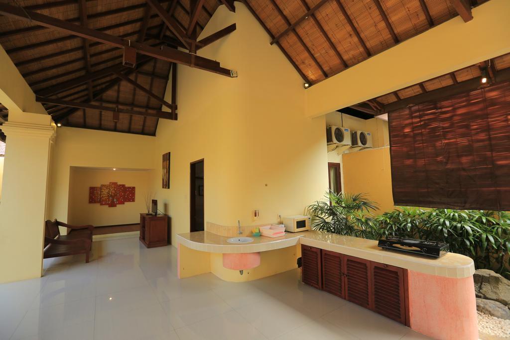 Putri Bali Villa Seminyak  Luaran gambar