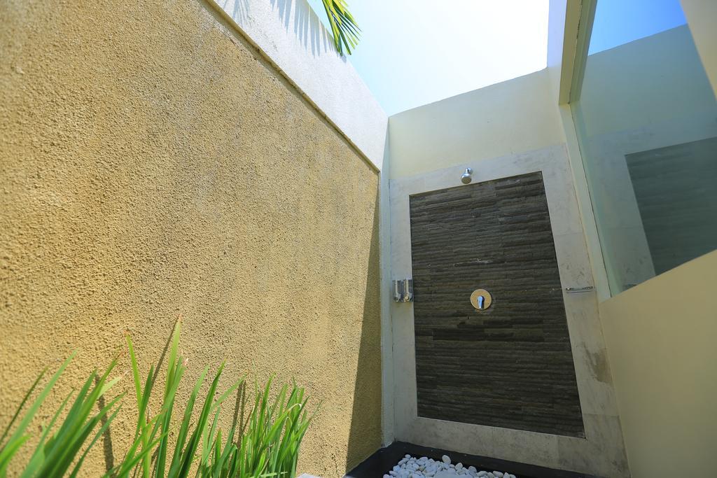 Putri Bali Villa Seminyak  Luaran gambar