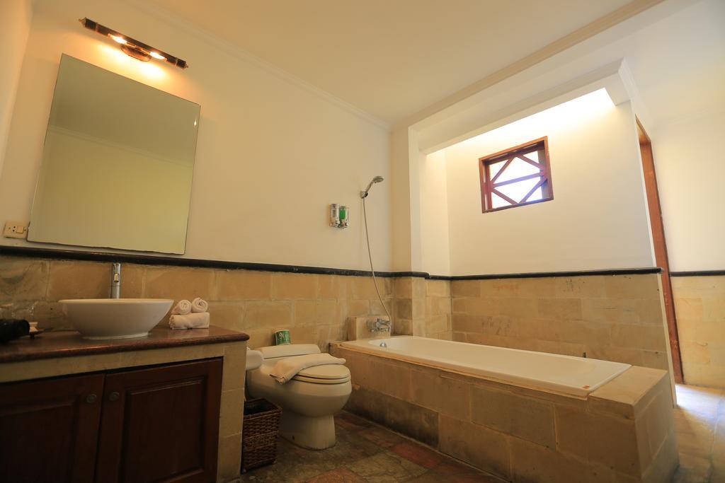 Putri Bali Villa Seminyak  Luaran gambar