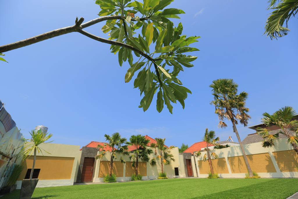 Putri Bali Villa Seminyak  Luaran gambar