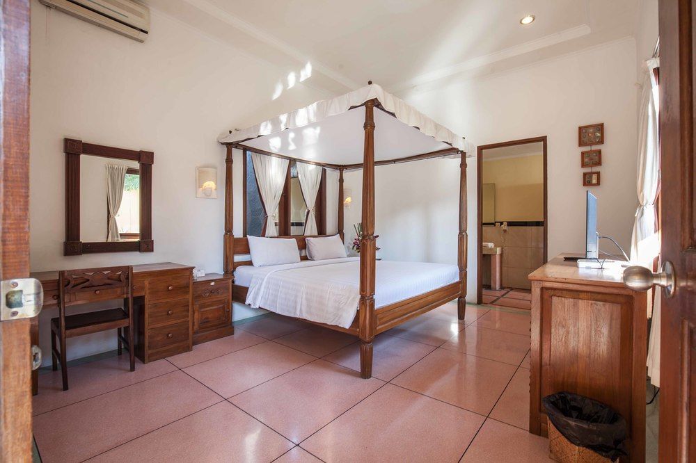 Putri Bali Villa Seminyak  Luaran gambar